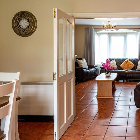 Kerry Holiday Homes At The Killarney Holiday Village Экстерьер фото