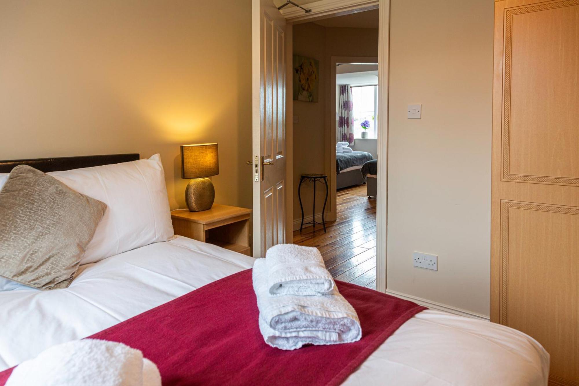 Kerry Holiday Homes At The Killarney Holiday Village Экстерьер фото